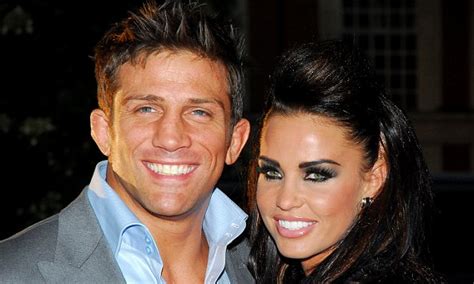 is alex reid gay|Alex Reid hits back after ex wife Katie Price discusses。